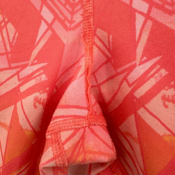 Alo Size Medium Leggings Pink‎ Geometric Capri Cropped Athletic Gym Running - Picture 3 of 5